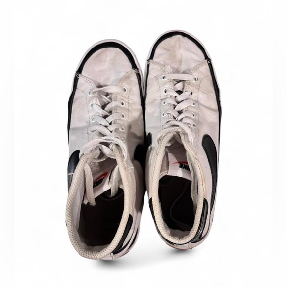 Nike Women’s Court Legacy Canvas Sneakers in White and Black Size 8.5 - Picture 4 of 7